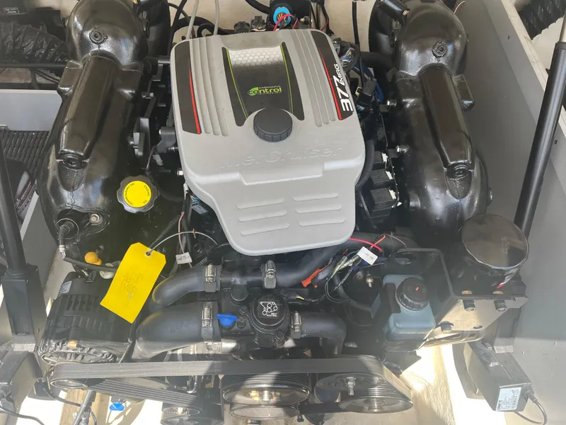 Slide: The Image of Engine of 2014 Monterey 268SS Bowrider boat, featuring a MerCruiser 377 MAG. - 18