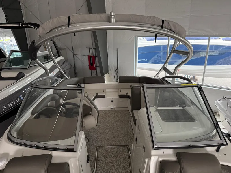 Slide: The Image of Yamaha 242 Limited S 2012 - 15