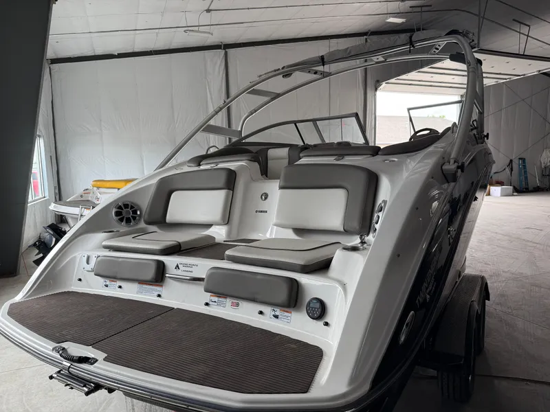 Slide: The Image of Yamaha 242 Limited S 2012 - 3