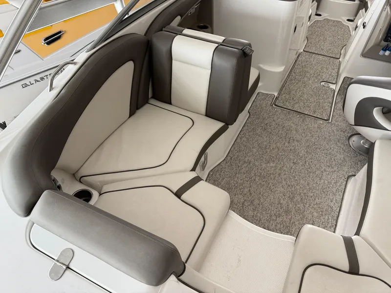 Slide: The Image of Yamaha 242 Limited S 2012 - 8