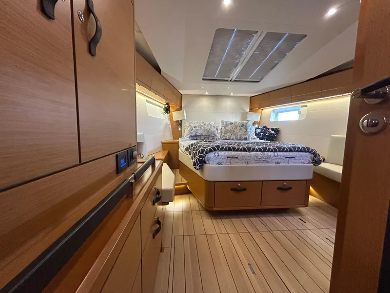 Slide: The Image of Jeanneau 54 2017 - 20