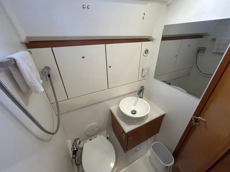 Slide: The Image of Jeanneau 54 2017 - 24