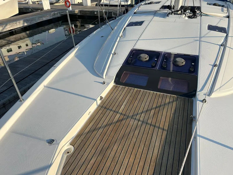 Slide: The Image of Jeanneau 54 2017 - 33