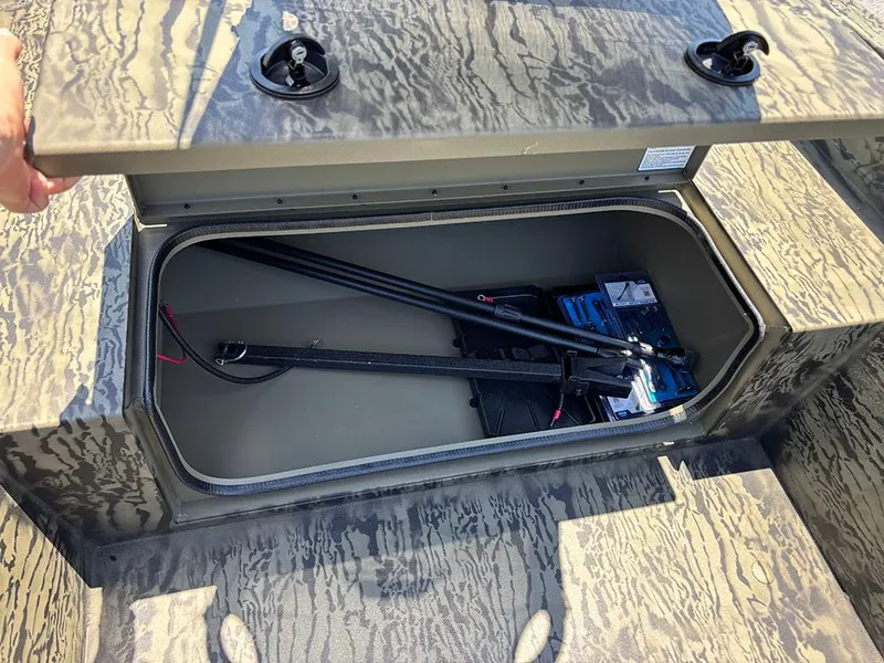 Slide: The Image of Tracker Grizzly 1650 T Prairie Wings Edition 2026 - 12