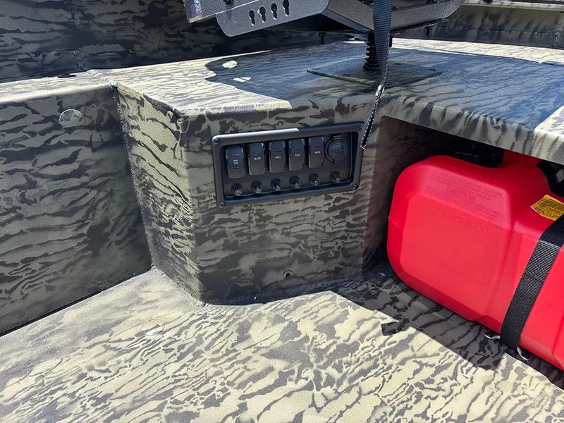 Slide: The Image of Tracker Grizzly 1650 T Prairie Wings Edition 2026 - 13