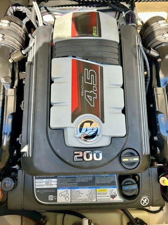 Slide: The Image of 2022 Bayliner VR4 Bowrider I/O 4.5L 200 HP engine. - 12