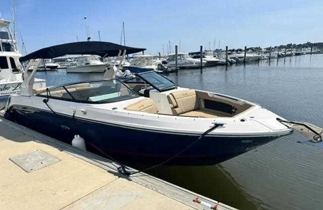 Slide: The Image of Sea Ray SLX 280 2019 - 17