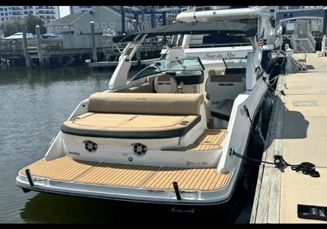 Slide: The Image of Sea Ray SLX 280 2019 - 2