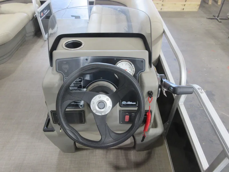 Slide: The Image of Sun Tracker Bass Buggy 16 XL Select 2024 - 6