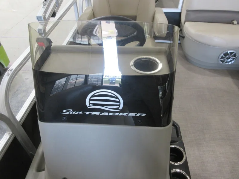 Slide: The Image of Sun Tracker Bass Buggy 16 XL Select 2024 - 7