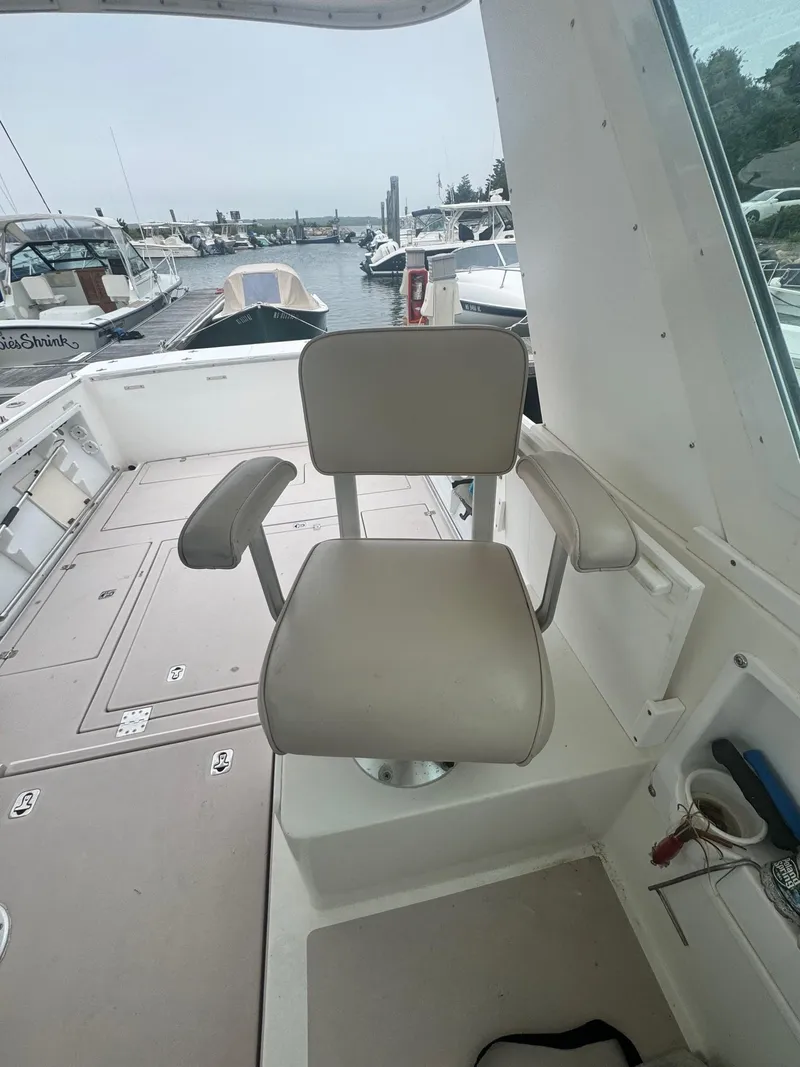 Slide: The Image of Albin 28 Flush Deck 2004 - 12