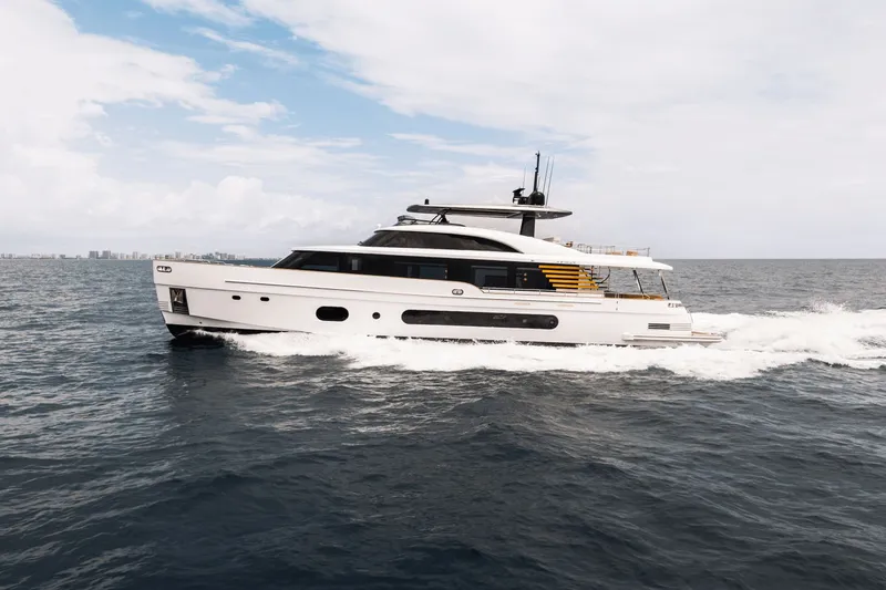 Slide: The Image of Azimut Magellano 25M 2026 - 0