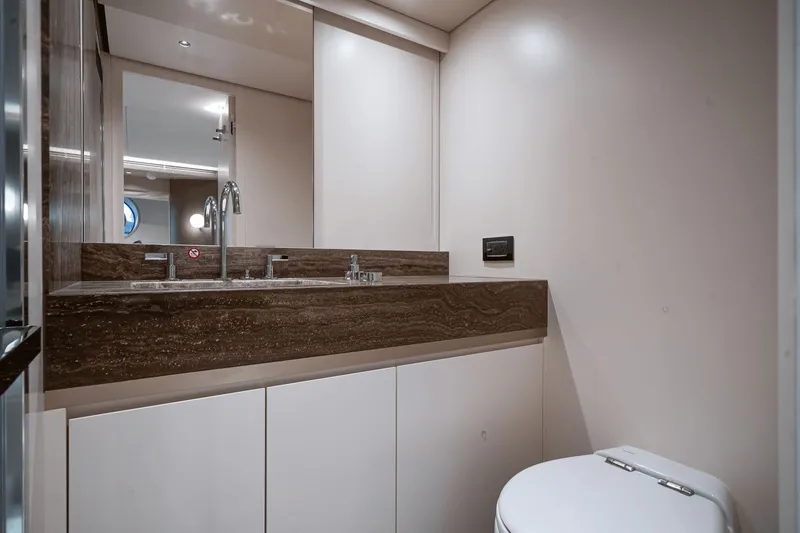 Slide: The Image of Azimut Magellano 25M 2026 - 65