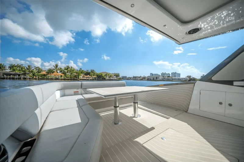 Slide: The Image of Azimut Verve 48 2026 - 18