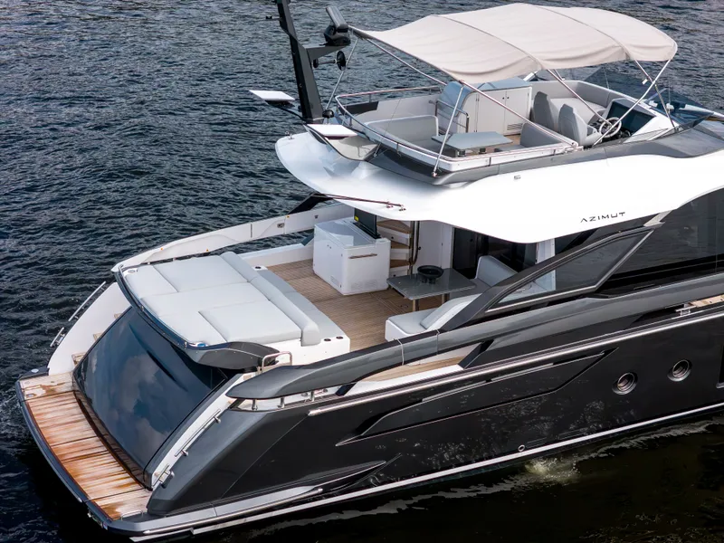 Slide: The Image of Azimut S8 2026 - 12