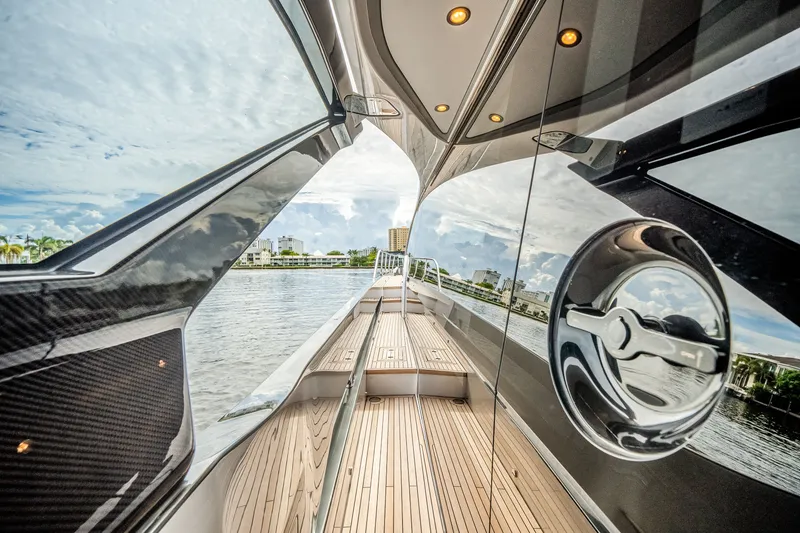 Slide: The Image of Azimut S8 2026 - 77