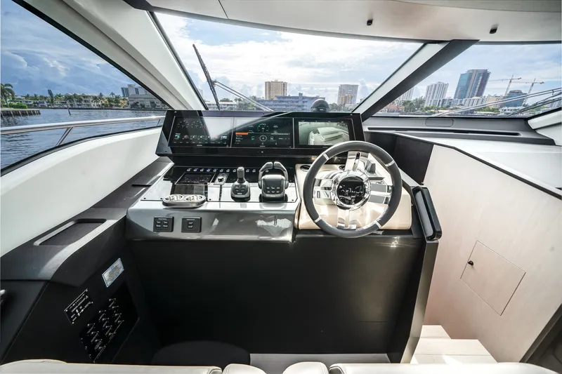 Slide: The Image of Azimut S8 2026 - 36