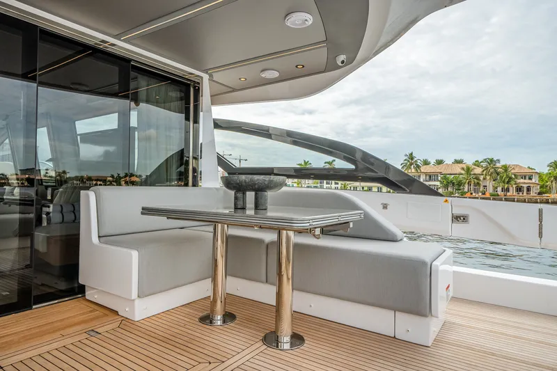 Slide: The Image of Azimut S8 2026 - 16