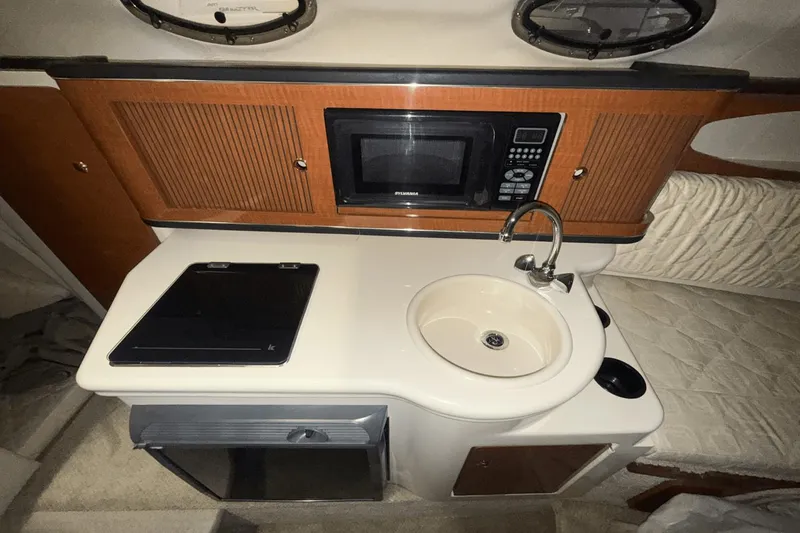 Slide: The Image of Sea Ray Sundancer 260 2003 - 16