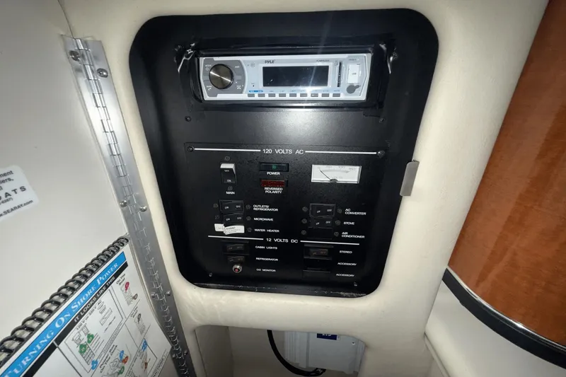 Slide: The Image of Sea Ray Sundancer 260 2003 - 19