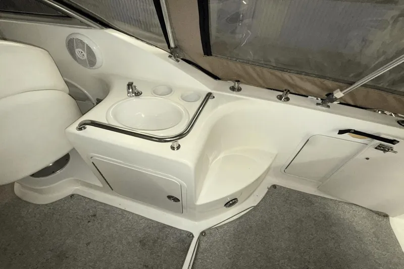 Slide: The Image of Sea Ray Sundancer 260 2003 - 21