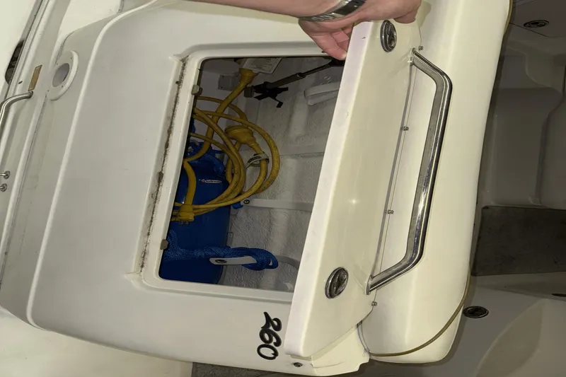 Slide: The Image of Sea Ray Sundancer 260 2003 - 23