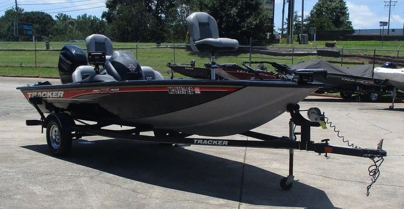 Slide: The Image of Tracker Pro Team 175 TXW 2018 - 2