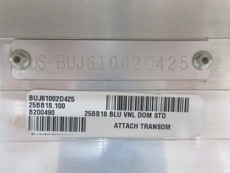 Slide: The Image of Sun Tracker Bass Buggy 18 DLX 2025 - 11