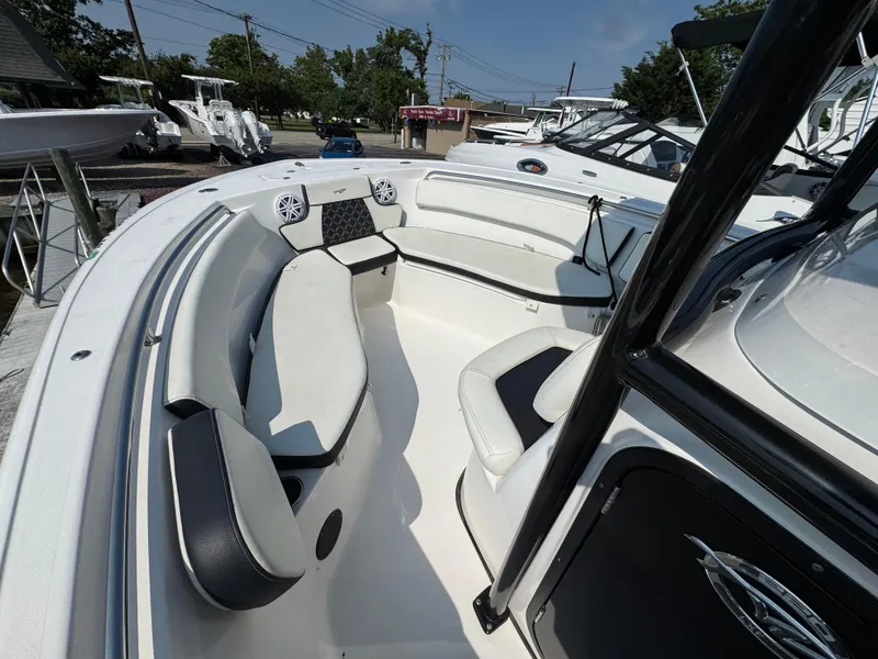 Slide: The Image of Tidewater 220 LXF 2023 - 13