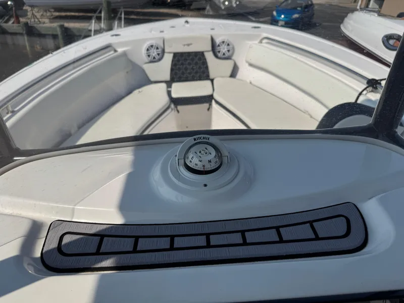 Slide: The Image of Tidewater 220 LXF 2023 - 21