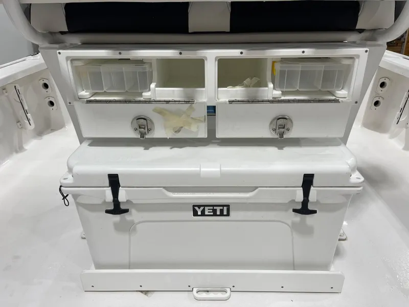 Slide: The Image of Tidewater 2410BM 2025 - 18