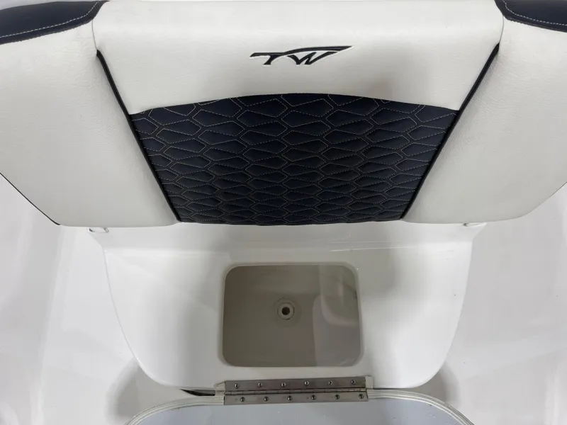 Slide: The Image of Tidewater 2410BM 2025 - 28