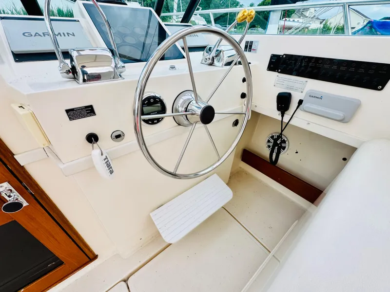 Slide: The Image of Tiara 3100 1986 - 5