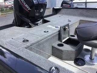 Slide: The Image of Bass Tracker PRO GUIDE V-165 WT 2021 - 4