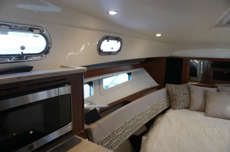 Slide: The Image of Pursuit OS 355 Offshore 2023 - 50