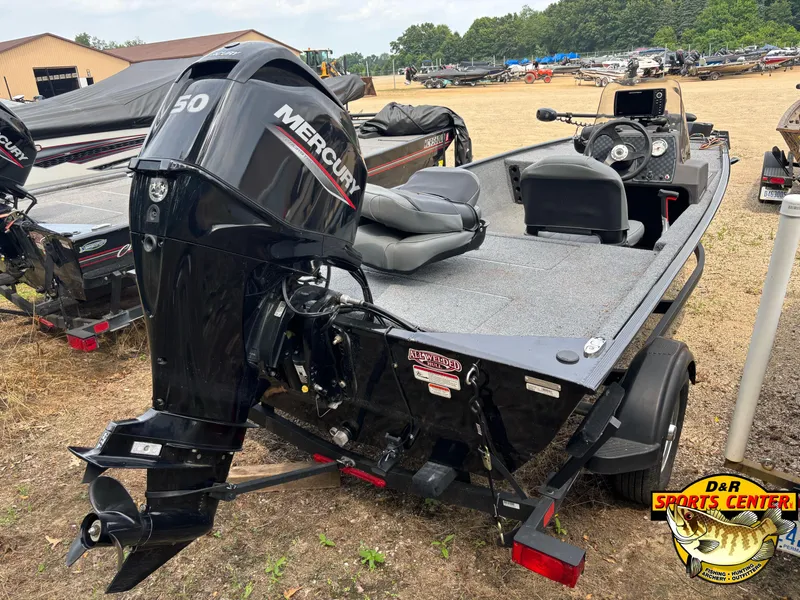 Slide: The Image of Tracker Bass Tracker Classic XL 2022 - 3