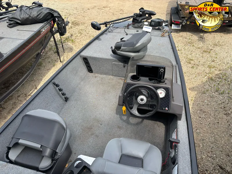 Slide: The Image of Tracker Bass Tracker Classic XL 2022 - 4