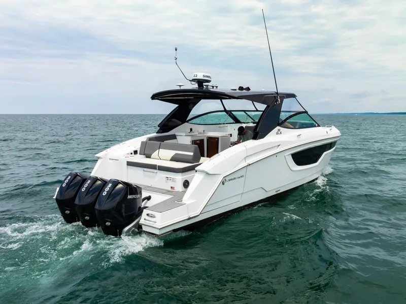 Slide: The Image of Cruisers 38 GLS OB 2021 - 13