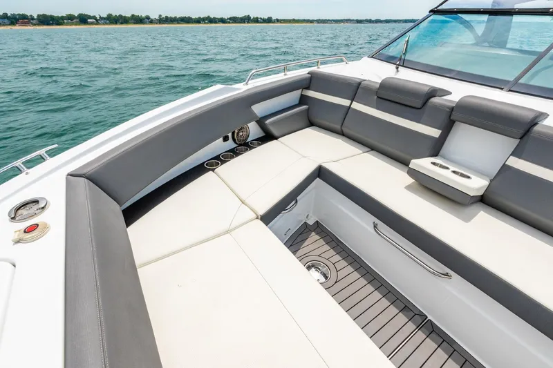 Slide: The Image of Cruisers 38 GLS OB 2021 - 18