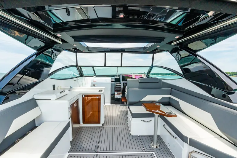 Slide: The Image of Cruisers 38 GLS OB 2021 - 19