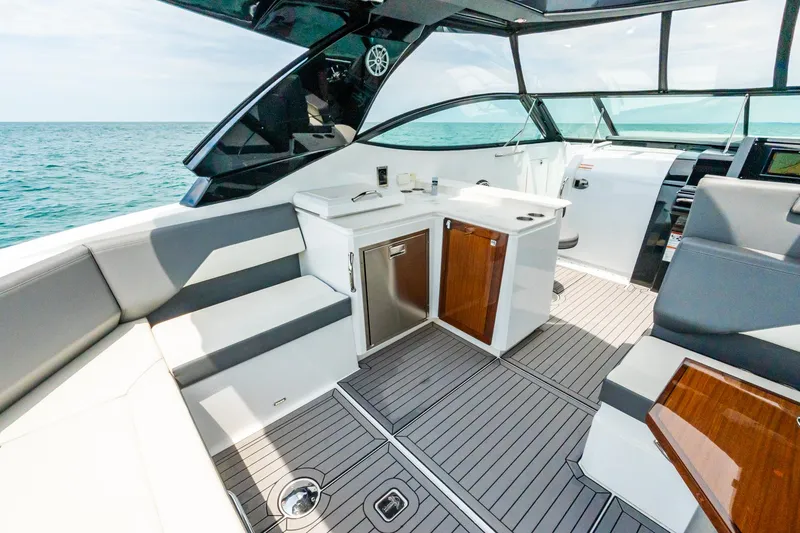 Slide: The Image of Cruisers 38 GLS OB 2021 - 21