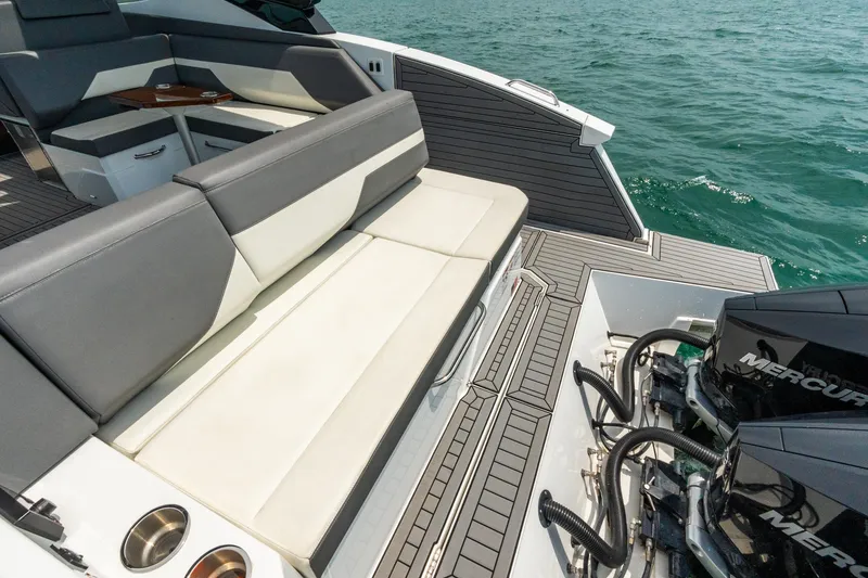 Slide: The Image of Cruisers 38 GLS OB 2021 - 34