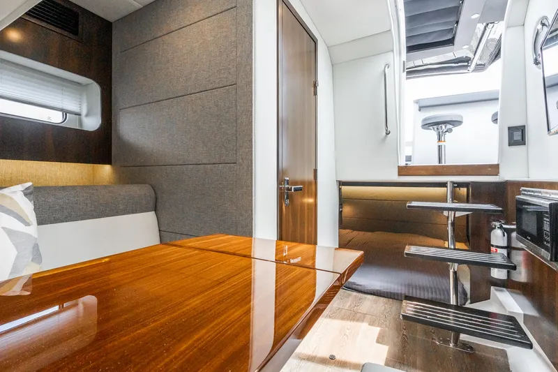 Slide: The Image of Cruisers 38 GLS OB 2021 - 38