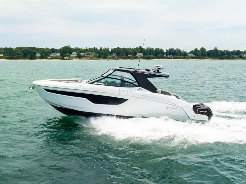 Slide: The Image of Cruisers Yachts 38 GLS OB 2021 - 7