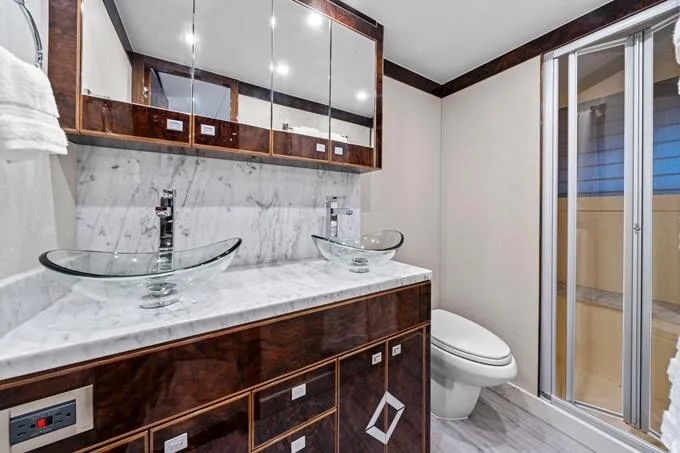 Slide: The Image of Port Guest Head - 43