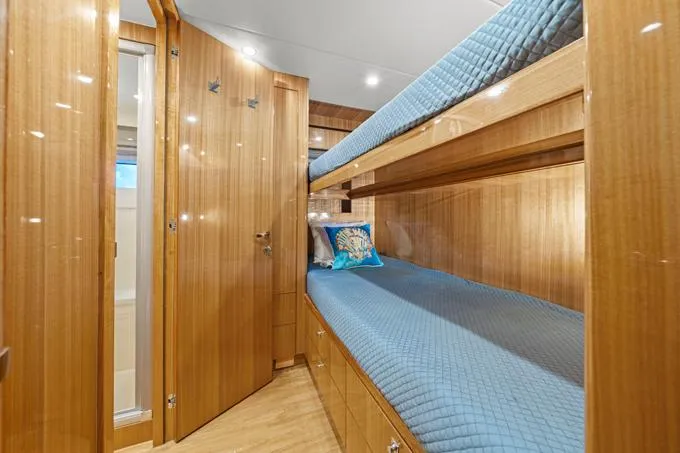 Slide: The Image of Forward Crew Cabin - 86