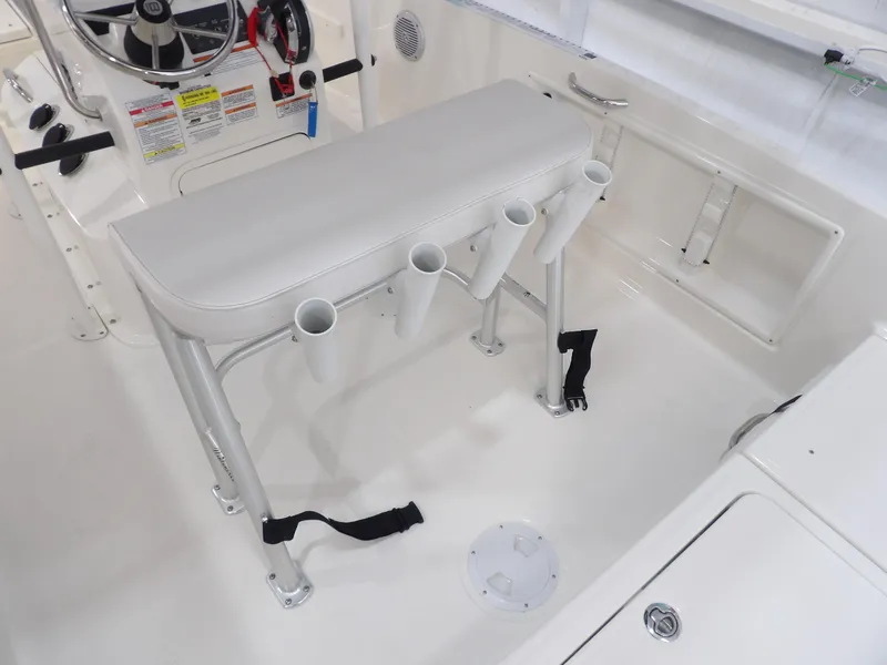 Slide: The Image of Bayliner Trophy 18 2022 - 16