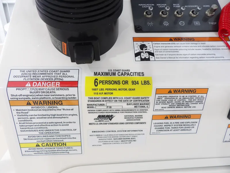 Slide: The Image of Bayliner Trophy 18 2022 - 19