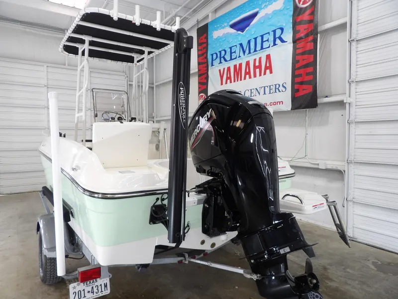 Slide: The Image of Bayliner Trophy 18 2022 - 6