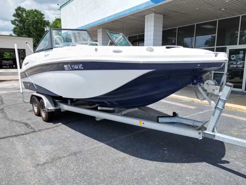 Slide: The Image of Hurricane 217 SD 2019 - 10